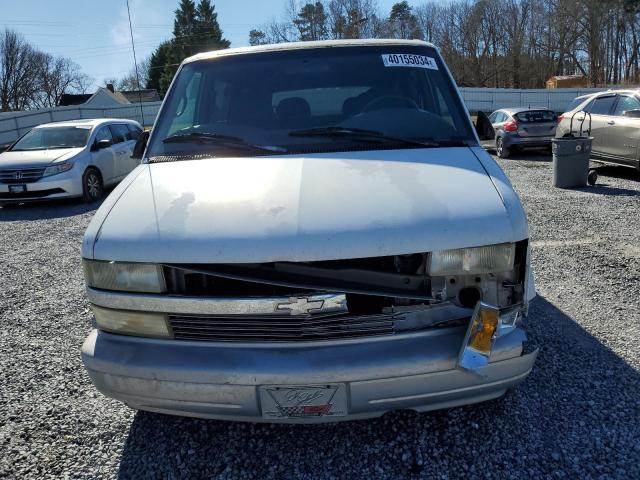 1GNDM19W5XB143230 - 1999 CHEVROLET ASTRO WHITE photo 5