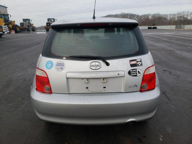 JTKKT624065016030 - 2006 TOYOTA SCION XA SILVER photo 6