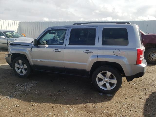 1C4NJRFB3GD709279 - 2016 JEEP PATRIOT LATITUDE SILVER photo 2