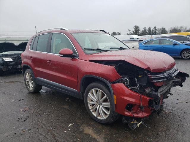 WVGBV3AX8DW071856 - 2013 VOLKSWAGEN TIGUAN S RED photo 4