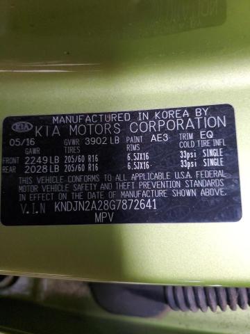 KNDJN2A28G7872641 - 2016 KIA SOUL GREEN photo 12