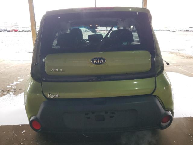 KNDJN2A28G7872641 - 2016 KIA SOUL GREEN photo 6