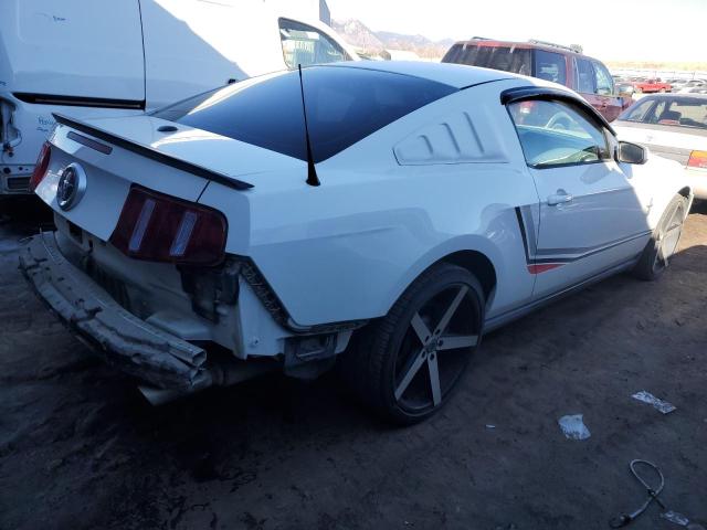 1ZVBP8AN7A5170984 - 2010 FORD MUSTANG WHITE photo 3