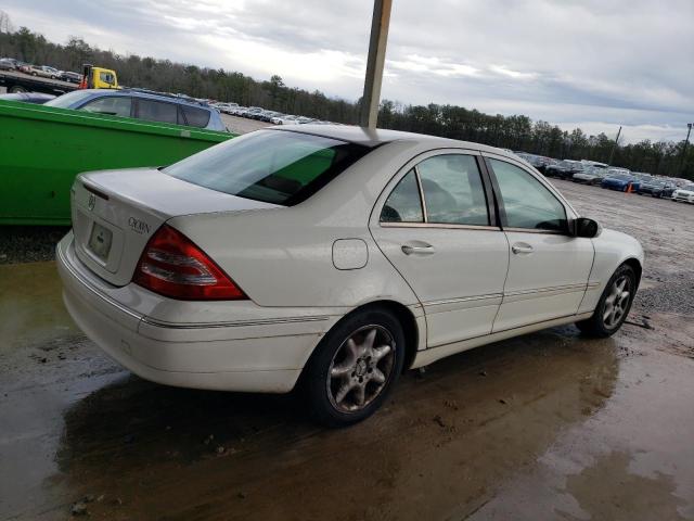 WDBRF61J53F386849 - 2003 MERCEDES-BENZ C 240 WHITE photo 3