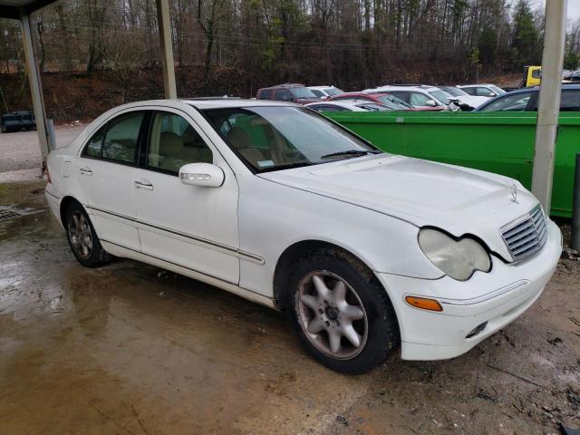 WDBRF61J53F386849 - 2003 MERCEDES-BENZ C 240 WHITE photo 4