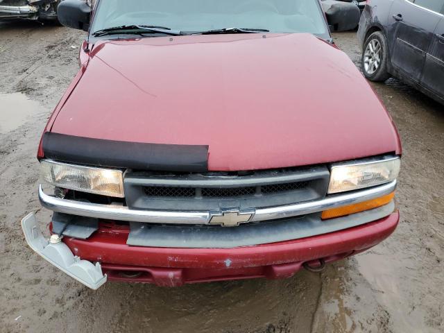 1GCDT19X3W8186691 - 1998 CHEVROLET S TRUCK S10 MAROON photo 11