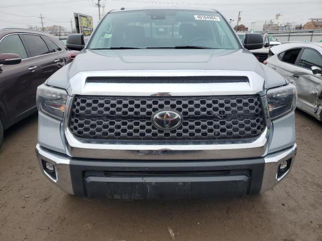 5TFUW5F12KX808552 - 2019 TOYOTA TUNDRA DOUBLE CAB SR/SR5 GRAY photo 5