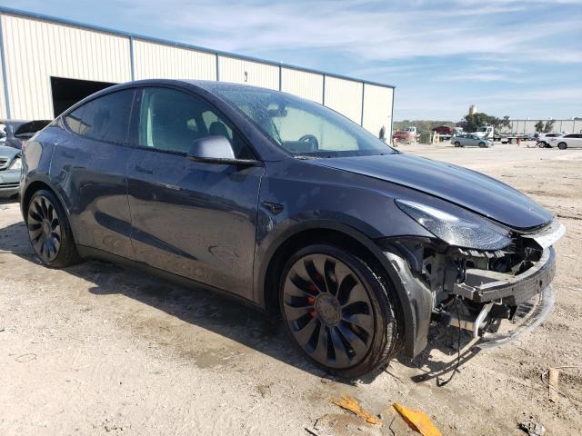 7SAYGDEF6NF544632 - 2022 TESLA MODEL Y GRAY photo 4