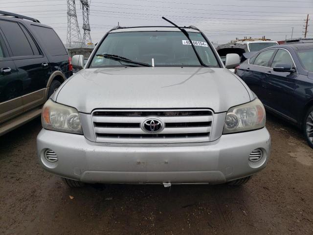 JTEDP21A040022601 - 2004 TOYOTA HIGHLANDER BASE SILVER photo 5