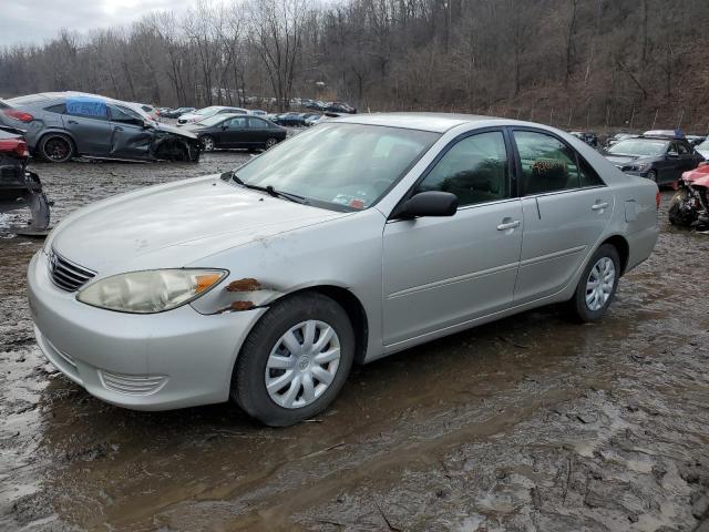 4T1BE32KX5U055738 - 2005 TOYOTA CAMRY LE SILVER photo 1