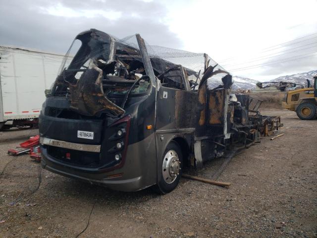 1F66F5DY7J0A16450 - 2018 FORD F53 BURN photo 2