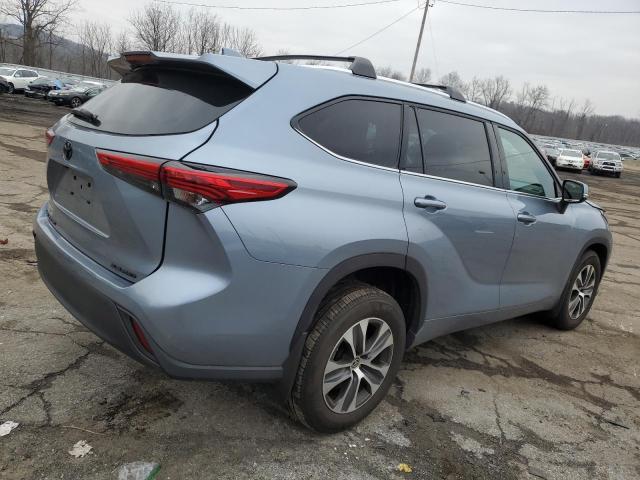 5TDGZRBH6MS153223 - 2021 TOYOTA HIGHLANDER XLE BLUE photo 3