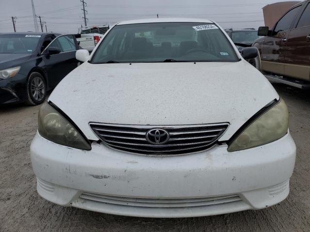 4T1BE32K55U569545 - 2005 TOYOTA CAMRY LE WHITE photo 5