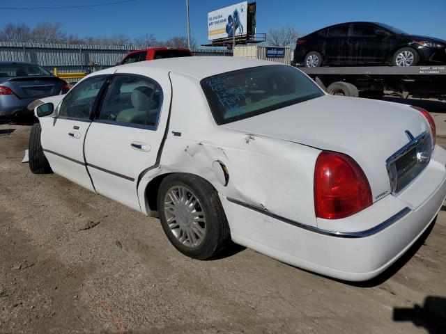 2LNHM82V98X636973 - 2008 LINCOLN TOWN CAR SIGNATURE LIMITED WHITE photo 2