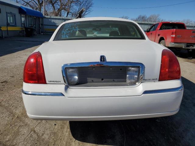 2LNHM82V98X636973 - 2008 LINCOLN TOWN CAR SIGNATURE LIMITED WHITE photo 6