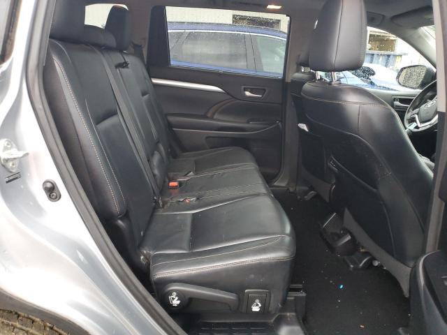 5TDKKRFH3ES024477 - 2014 TOYOTA HIGHLANDER XLE GRAY photo 11