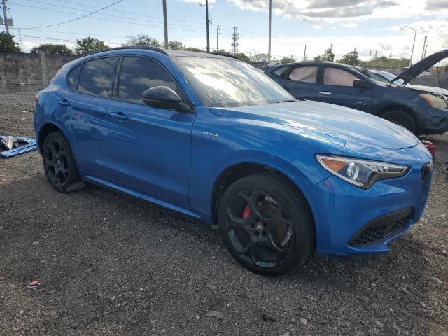 ZASPAKBN8N7D38770 - 2022 ALFA ROMEO STELVIO TI BLUE photo 4