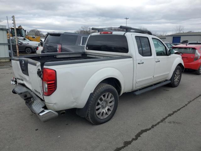 1N6AD0FV9AC419103 - 2010 NISSAN FRONTIER CREW CAB SE WHITE photo 3