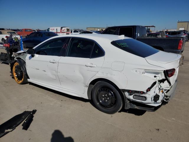 4T1S11AK6PU132433 - 2023 TOYOTA CAMRY SE NIGHT SHADE WHITE photo 2