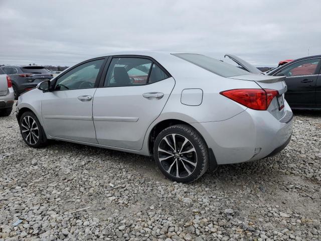 5YFBURHE2HP599311 - 2017 TOYOTA COROLLA L SILVER photo 2