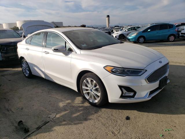 3FA6P0SU3KR177642 - 2019 FORD FUSION TITANIUM WHITE photo 4