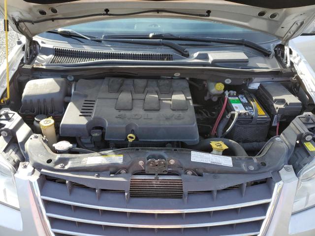 2A8HR64X18R661128 - 2008 CHRYSLER TOWN & COU LIMITED SILVER photo 12