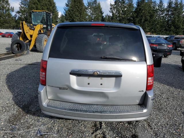 2A8HR64X18R661128 - 2008 CHRYSLER TOWN & COU LIMITED SILVER photo 6