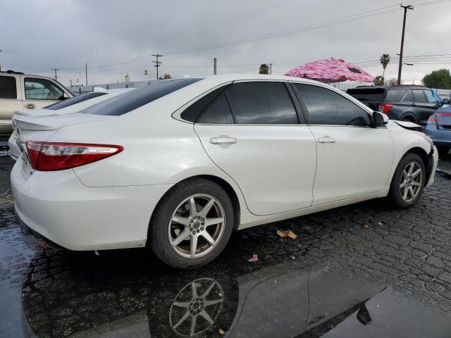 4T1BF1FK4HU399100 - 2017 TOYOTA CAMRY LE WHITE photo 3