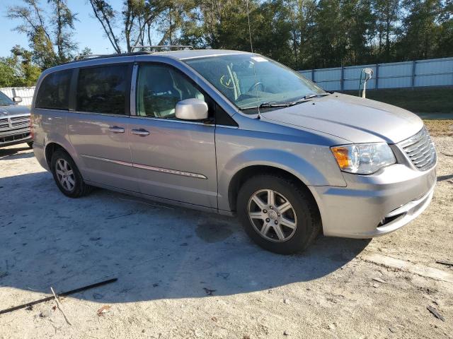2C4RC1BG5DR638111 - 2013 CHRYSLER TOWN & COU TOURING SILVER photo 4