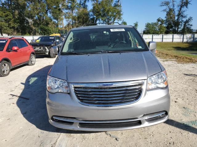 2C4RC1BG5DR638111 - 2013 CHRYSLER TOWN & COU TOURING SILVER photo 5