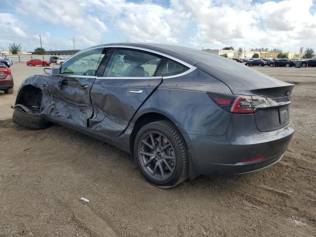 5YJ3E1EA1KF306988 - 2019 TESLA MODEL 3 GRAY photo 2