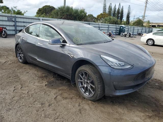 5YJ3E1EA1KF306988 - 2019 TESLA MODEL 3 GRAY photo 4