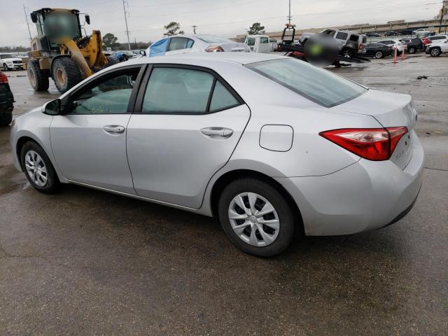 5YFBURHE8HP604981 - 2017 TOYOTA COROLLA L SILVER photo 2