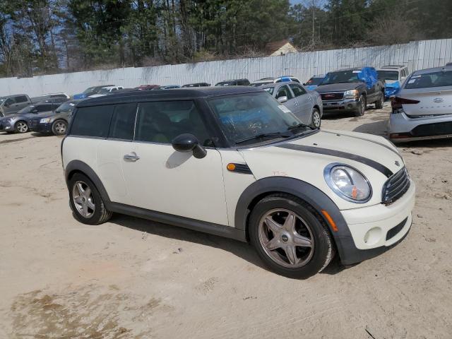 WMWML33588TJ46610 - 2008 MINI COOPER CLUBMAN WHITE photo 4