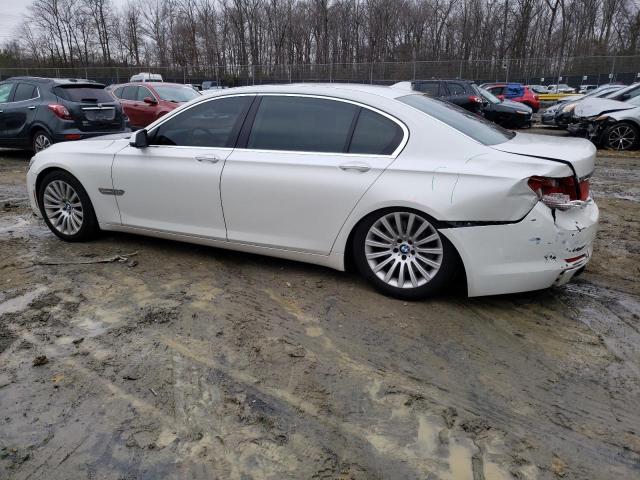 WBAKB83589CY62013 - 2009 BMW 750 LI WHITE photo 2