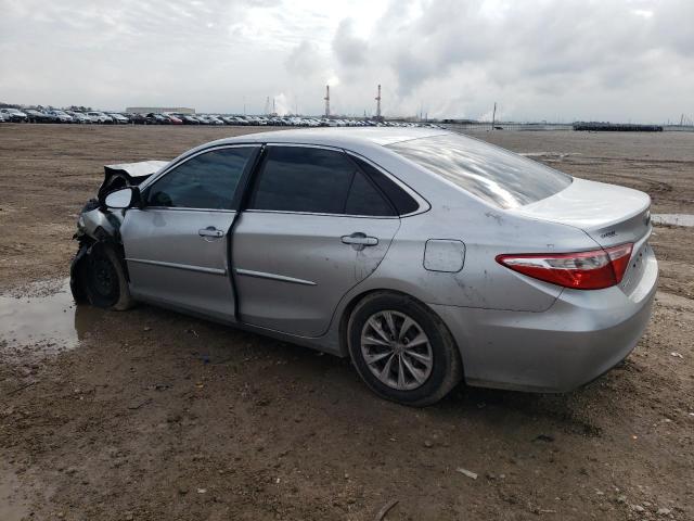 4T4BF1FK4FR502244 - 2015 TOYOTA CAMRY LE SILVER photo 2