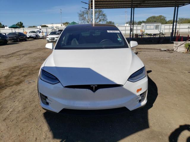 5YJXCDE21LF272392 - 2020 TESLA MODEL X WHITE photo 5