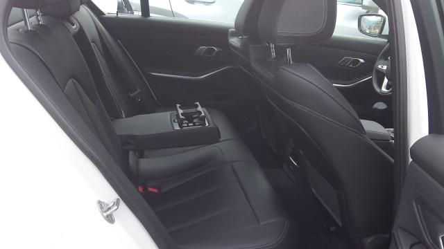 3MW5R7J09N8C71765 - 2022 BMW 330XI Белый фото 6