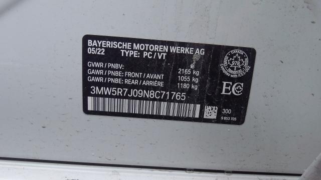 3MW5R7J09N8C71765 - 2022 BMW 330XI WHITE photo 9