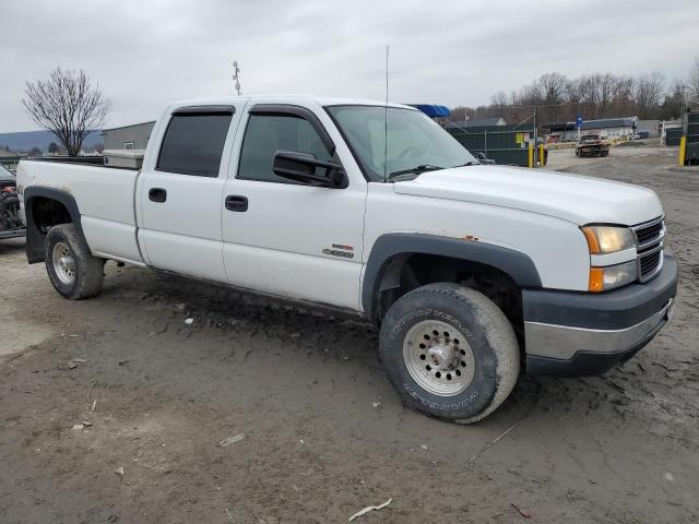 1GCHK33216F110332 - 2006 CHEVROLET SILVERADO K3500 WHITE photo 4