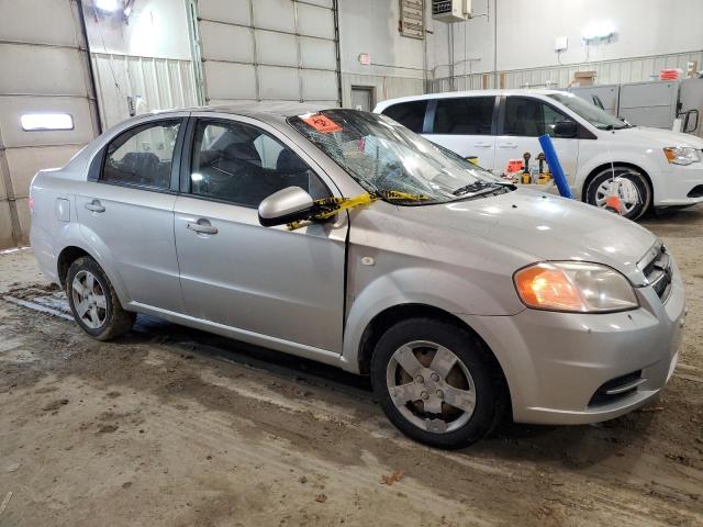 KL1TD56618B008853 - 2008 CHEVROLET AVEO BASE SILVER photo 4