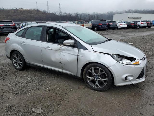 1FADP3F2XDL208856 - 2013 FORD FOCUS SE SILVER photo 4