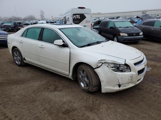 1G1ZD5EB5AF270514 - 2010 CHEVROLET MALIBU 2LT WHITE photo 4