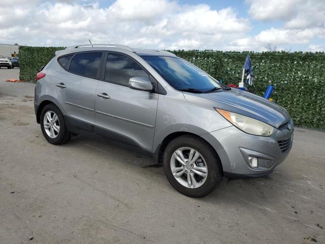 KM8JU3AC0DU594750 - 2013 HYUNDAI TUCSON GLS GRAY photo 4