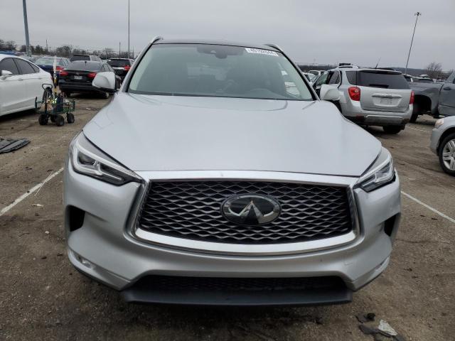 3PCAJ5M37KF145009 - 2019 INFINITI QX50 ESSENTIAL SILVER photo 5