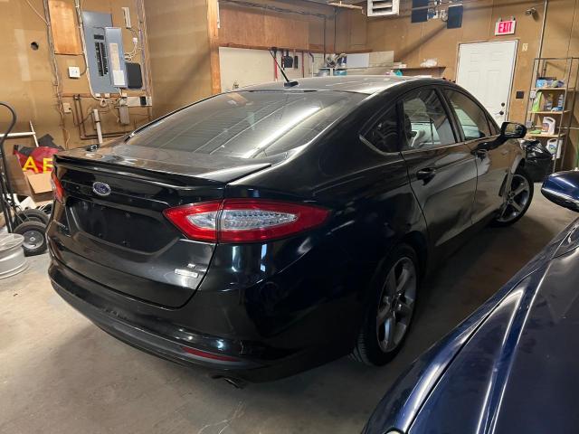 1FA6P0HD0E5367381 - 2014 FORD FUSION SE BLACK photo 4