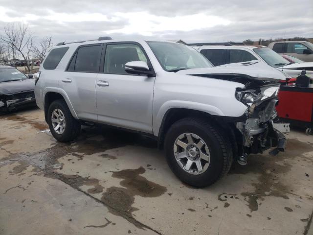 JTEBU5JR3G5367264 - 2016 TOYOTA 4RUNNER SR5/SR5 PREMIUM 银色 照片 4