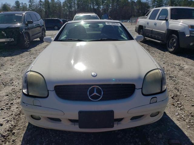 WDBKK65F12F245598 - 2002 MERCEDES-BENZ SLK 320 WHITE photo 5