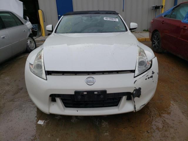 JN1AZ4FH3AM301910 - 2010 NISSAN 370Z WHITE photo 9