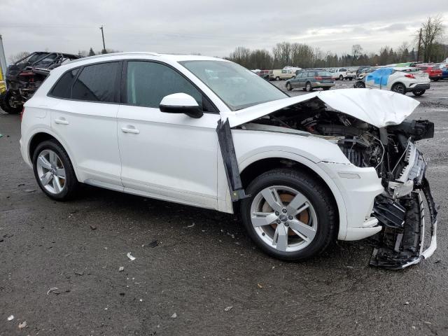 WA1ANAFY0J2026560 - 2018 AUDI Q5 PREMIUM WHITE photo 4